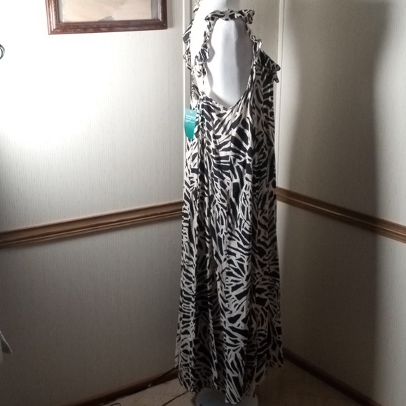 H&M Black and Cream Patterned Maxi Dress Beachy, Summer, Vacation, Animal Print - Picture 8 of 8